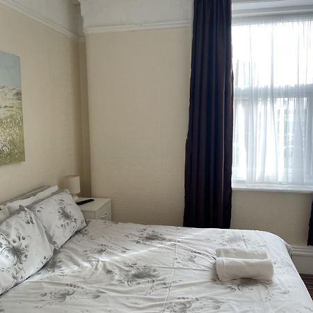 San Diego Guest House - Near Pleasure Beach Blackpool Esterno foto